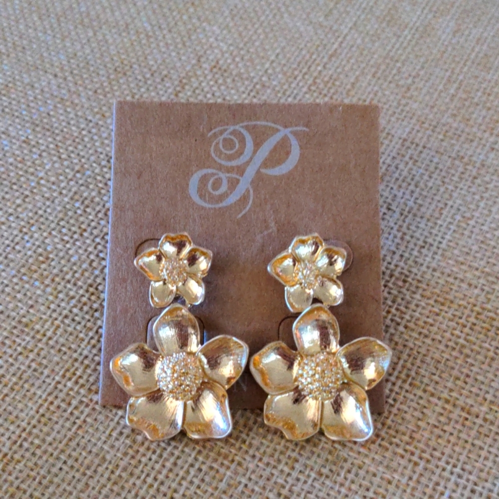 Brand New Floral Drop Earrings